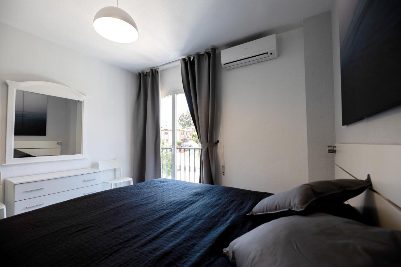 Sitio de Calahonda Spacious 2-Bedroom Apartment With Free Parking מראה חיצוני תמונה