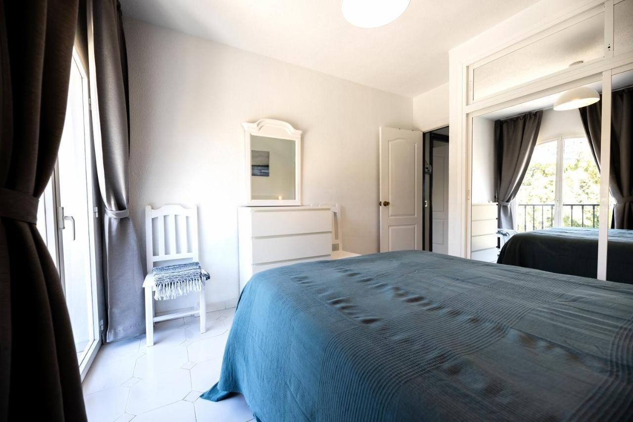 Sitio de Calahonda Spacious 2-Bedroom Apartment With Free Parking מראה חיצוני תמונה
