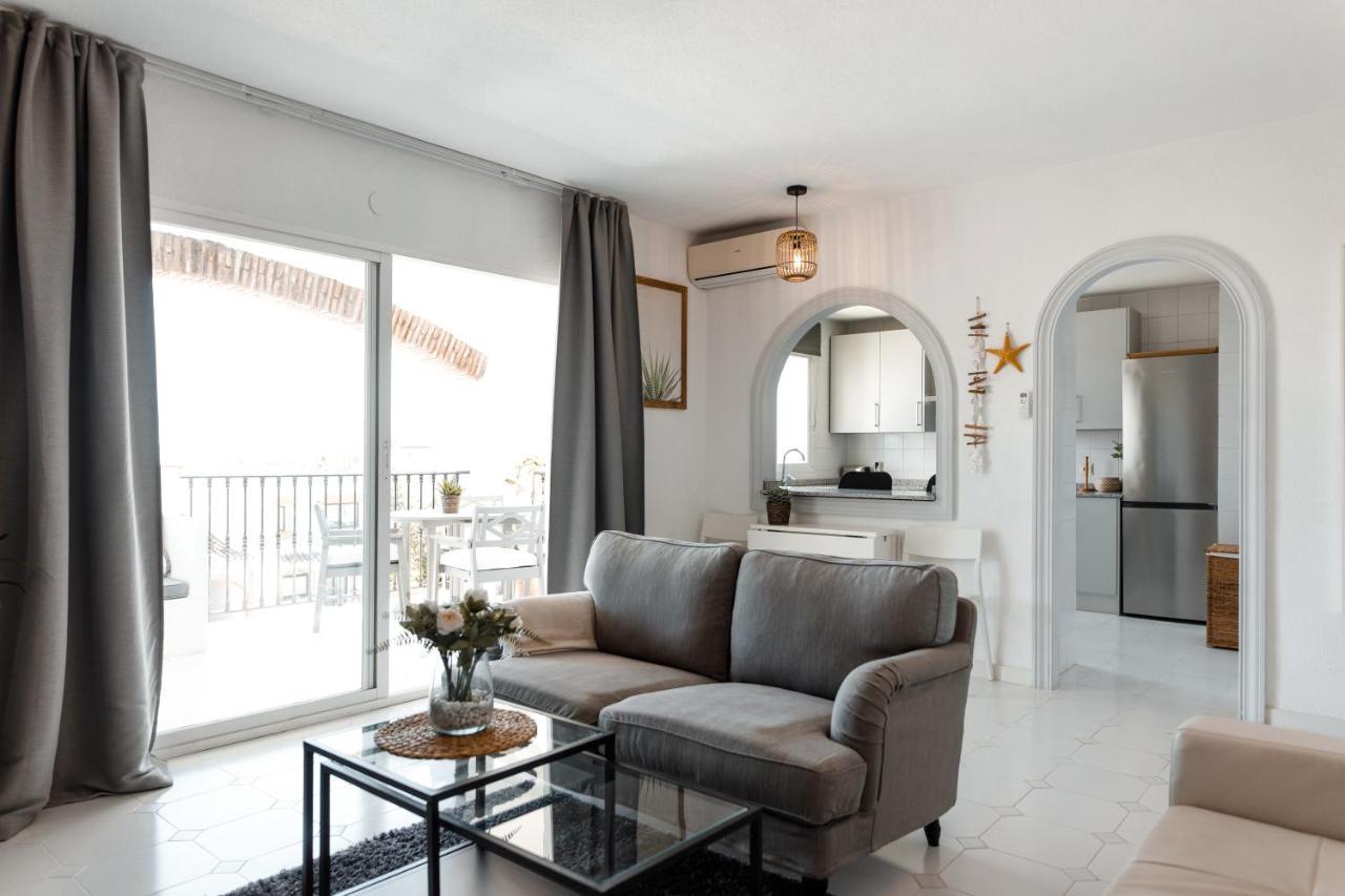 Sitio de Calahonda Spacious 2-Bedroom Apartment With Free Parking מראה חיצוני תמונה