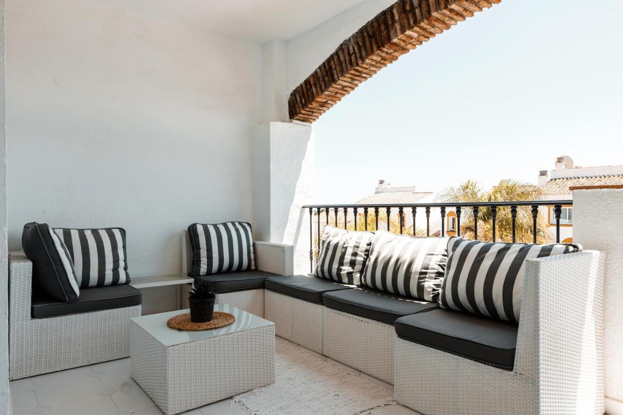 Sitio de Calahonda Spacious 2-Bedroom Apartment With Free Parking מראה חיצוני תמונה